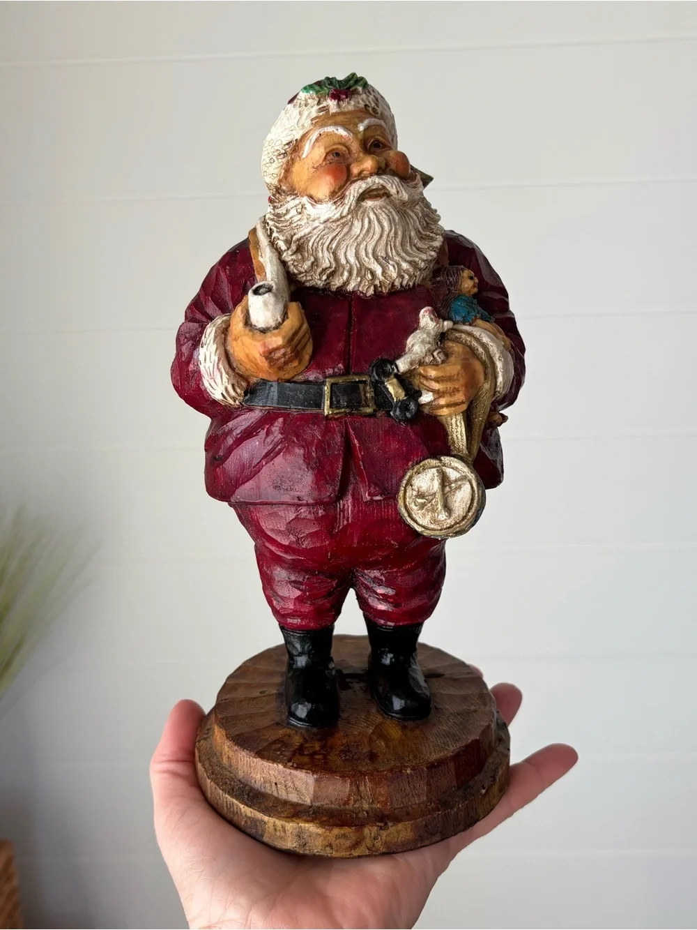 Vintage 1987 Resin painted Duncan Hill Holiday Santa